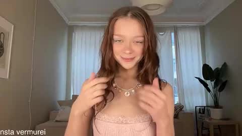 Snapshot of delorathecookie chatting on 10-21-25, 09:21 Delora online show from 10-21-25, 09:21