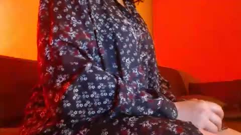 Delphine online show from 01-17-25, 05:51