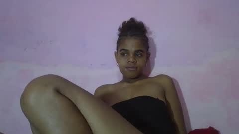 delphine online show from 04-23-26, 03:30