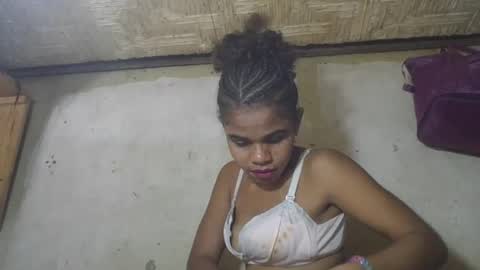 delphine online show from 04-24-26, 05:15