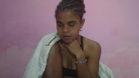 delphine online show from 04-25-26, 01:41