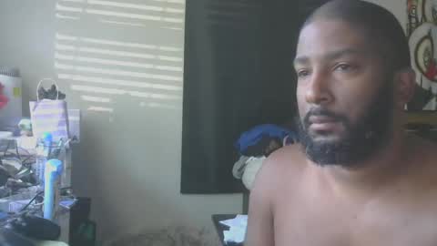 Snapshot of delta7012 chatting on 10-24-25, 01:51 delta7012 online show from 10-24-25, 01:51