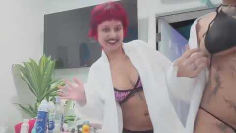 Snapshot of deluxxxeblu chatting on 02-15-26, 03:03 TankinBody online show from 02-15-26, 03:03