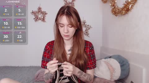 Snapshot of demiamour chatting on 12-14-24, 10:56 Demi. not your babybabebb and other shit online show from 12-14-24, 10:56