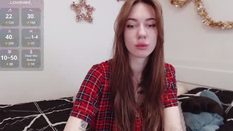 Snapshot of demiamour chatting on 01-01-25, 10:00 Demi. not your babybabebb and other shit online show from 01-01-25, 10:00