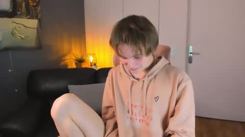 Snapshot of demianenglen chatting on 03-28-26, 08:52 demianenglen online show from 03-28-26, 08:52