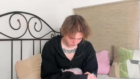Snapshot of demianenglen chatting on 04-21-26, 10:43 demianenglen online show from 04-21-26, 10:43
