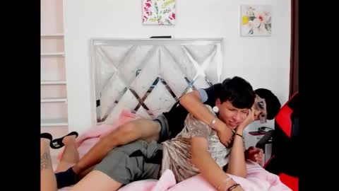 Demian and Salvatore online show from 09-19-25, 05:57