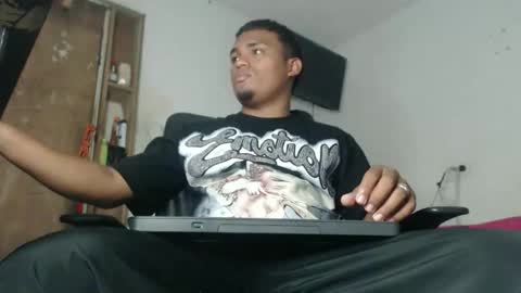 Snapshot of demol_latin chatting on 03-13-26, 10:38 MASTER DAV online show from 03-13-26, 10:38