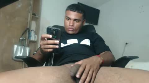 Snapshot of demol_latin chatting on 04-09-26, 10:37 MASTER DAV online show from 04-09-26, 10:37