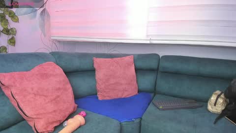   online show from 04-25-26, 02:25
