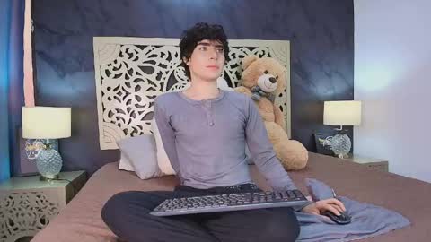   online show from 04-30-26, 01:28