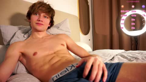 Dave19  online show from 01-18-25, 01:52