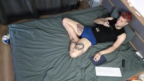 Denis online show from 10-30-25, 04:19