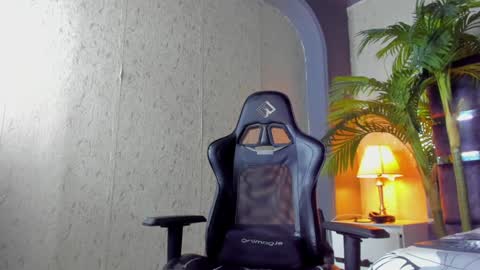 dennis_cox_ online show from 01-28-25, 06:39