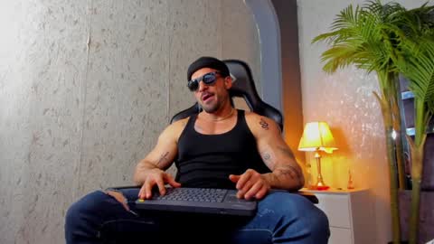 dennis_cox_ online show from 02-02-25, 04:15