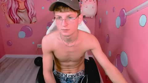 Snapshot of dennis_rodriguez chatting on 11-26-25, 04:52 Dennis online show from 11-26-25, 04:52