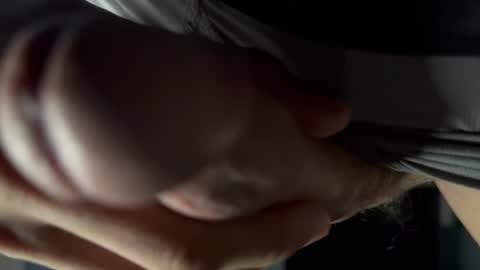 Snapshot of dennish2 chatting on 05-19-26, 01:00 dennish2 online show from 05-19-26, 01:00