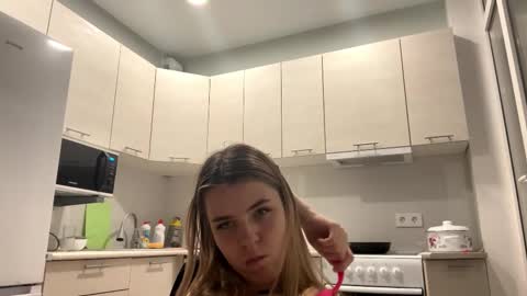 Denni online show from 11-08-25, 03:45