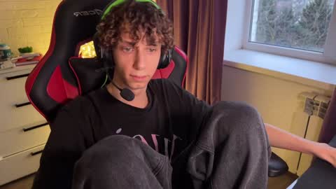 Jasper   online show from 12-17-24, 01:27