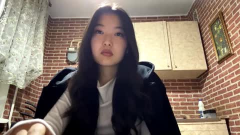 Emma online show from 10-06-25, 02:25