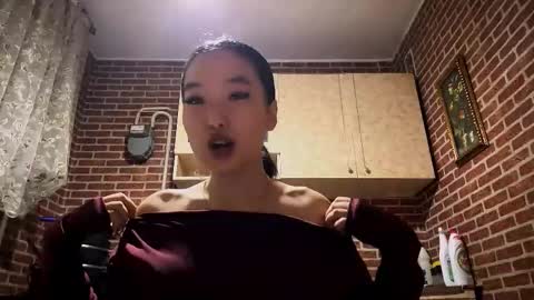 Emma online show from 12-15-25, 02:21