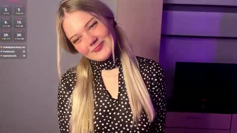 Luna online show from 03-12-26, 04:02