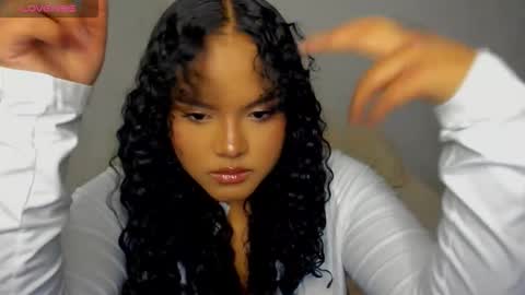 Snapshot of dephne_ chatting on 01-11-26, 04:39 Dephne online show from 01-11-26, 04:39