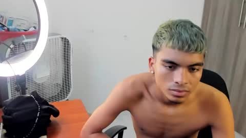 Snapshot of dereck_dosantos chatting on 03-13-26, 10:38 dereck_dosantos online show from 03-13-26, 10:38