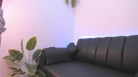 Snapshot of dereck_g chatting on 04-10-26, 08:24 dereck_g online show from 04-10-26, 08:24