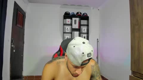 Snapshot of dereckgreen chatting on 01-15-25, 10:02 dereckgreen online show from 01-15-25, 10:02