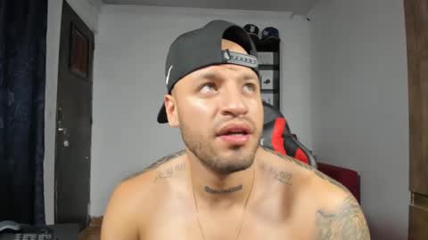 Snapshot of dereckgreen chatting on 02-07-25, 07:07 dereckgreen online show from 02-07-25, 07:07