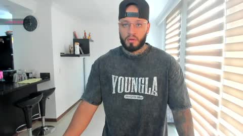 Snapshot of dereckgreen chatting on 05-07-26, 04:45 dereckgreen online show from 05-07-26, 04:45