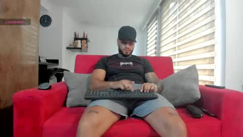 Snapshot of dereckgreen chatting on 06-04-26, 05:19 dereckgreen online show from 06-04-26, 05:19