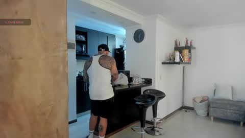Snapshot of dereckgreen chatting on 06-11-26, 06:28 dereckgreen online show from 06-11-26, 06:28