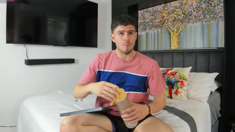 Derek Hussain online show from 01-29-25, 03:01