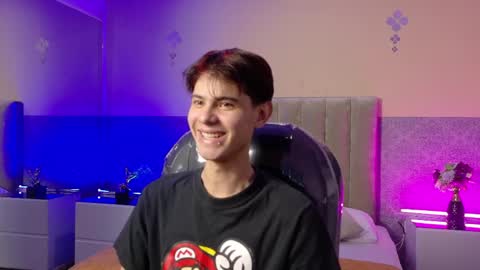 derek_sinn online show from 04-06-26, 09:16