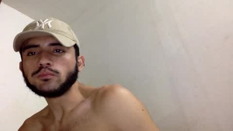 Snapshot of derek_smiith chatting on 10-08-25, 11:30 Derek smiith online show from 10-08-25, 11:30