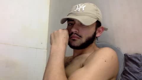 Snapshot of derek_smiith chatting on 10-09-25, 03:37 Derek smiith online show from 10-09-25, 03:37