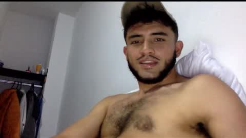 Snapshot of derek_smiith chatting on 11-28-25, 04:20 Derek smiith online show from 11-28-25, 04:20