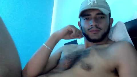 Snapshot of derek_smiith chatting on 12-15-25, 05:06 Derek smiith online show from 12-15-25, 05:06