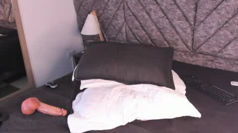 derek_voss online show from 05-14-26, 02:35
