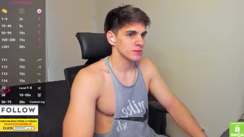 Snapshot of derekcb chatting on 12-03-25, 11:41 Derekcb online show from 12-03-25, 11:41