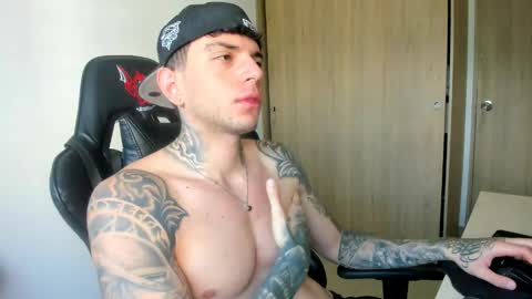 derekmuller11 online show from 04-14-26, 01:39