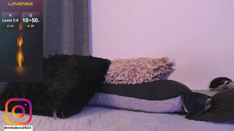 Derek  IG Derekolsen2024 online show from 12-06-24, 02:46