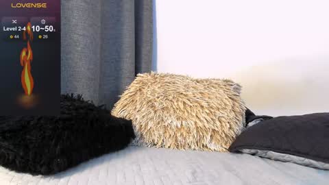 Derek  IG Derekolsen2024 online show from 01-24-25, 05:31