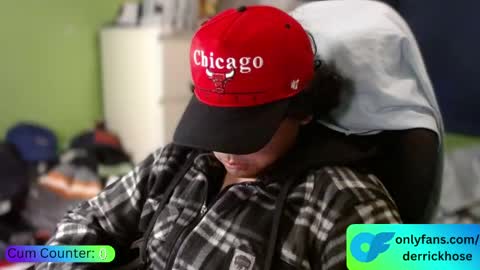 Derrick Hose online show from 04-27-26, 03:32