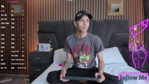 Snapshot of derrymeyers chatting on 11-21-25, 06:01 derrymeyers online show from 11-21-25, 06:01