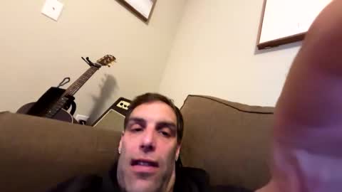 Snapshot of desertan20 chatting on 01-12-25, 04:42 Tall and Handsome online show from 01-12-25, 04:42