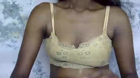 Snapshot of desi_darling chatting on 09-13-25, 06:40 kajal online show from 09-13-25, 06:40